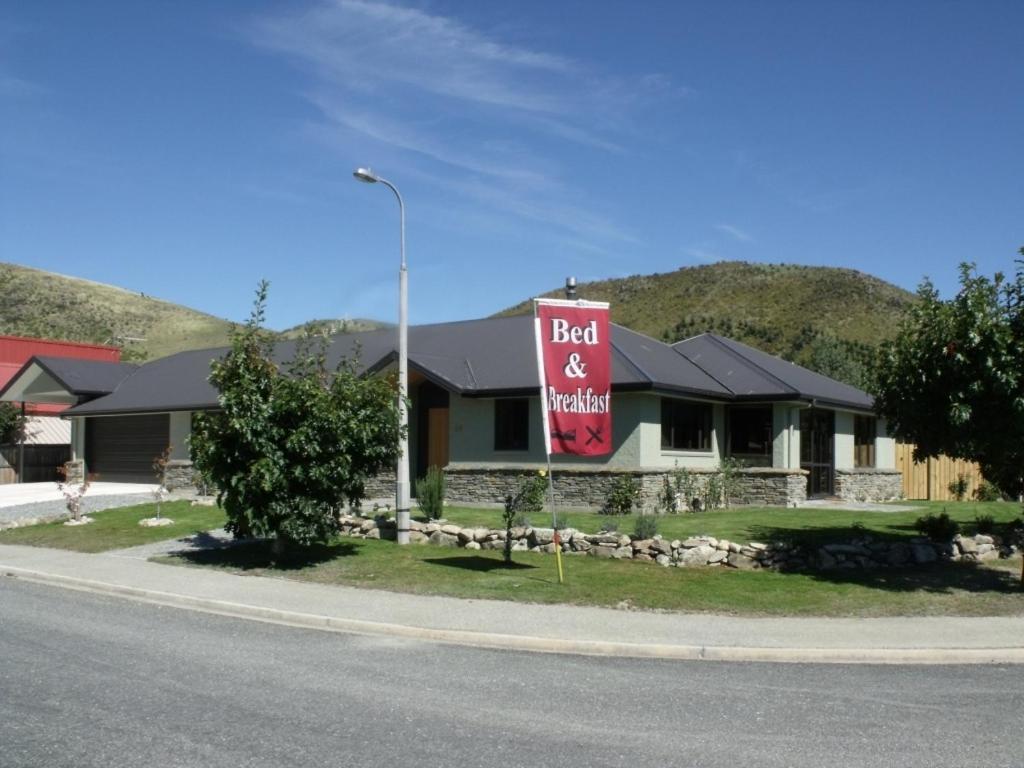 אומראמה Bigsky Bed And Breakfast מראה חיצוני תמונה